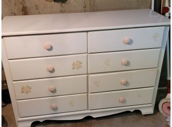 8 Drawer Dresser - 49' X 35' X 17'
