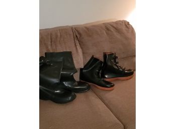 2 Pair Of Size 10 Rubber Boots