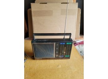 Soundesign Model 2415 Am/fm/tv/weather 4 Band Portable Radio