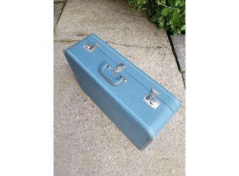 Berkshire Vintage Suitcase With Keys