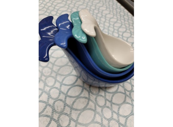 Whale Tail Measuring Cups