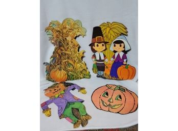 4 Halloween And Harvest Decorations