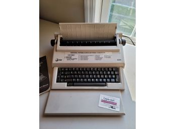 AT&T 6200 Typewriter- Turns On And Types
