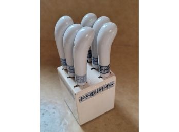 6 Ceramic Handled Spreaders With Holder
