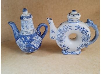 2 Chinese Teapots