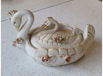 Double Swan Covered Dish