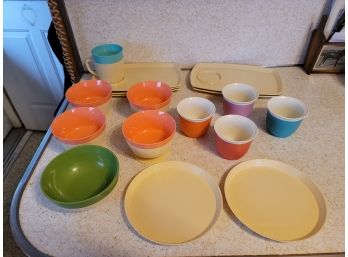 1970s Thermo Temp Plastic Dishes