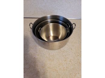 Stainless Nesting Bowls With Handles