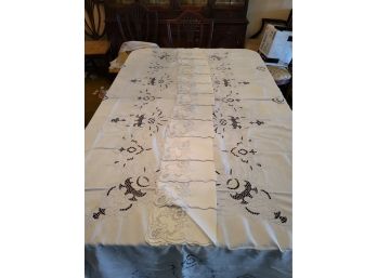 Tablecloth And 12 Napkins