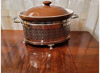 Hall Brown Covered Casserole With Holder - 10' X 7' X 7'