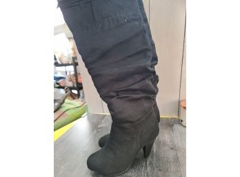 New Over The Knee Size 7 Boots