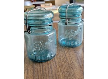 2 Ball Ideal Jars With Glass Tops And Bales