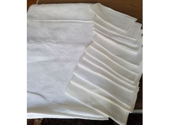 104 X 72 Tablecloth With 12 Napkins