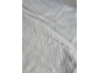 84x70 White Tablecloth