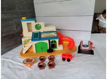 1970s Fisher Price Sesame Street Clubhouse #937
