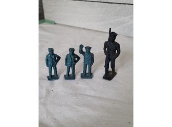 Metal Train / Military Figures