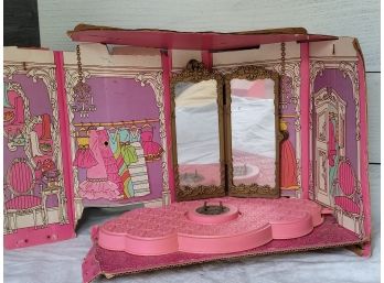 1970s Barbie Fashion Plaza Wall Only