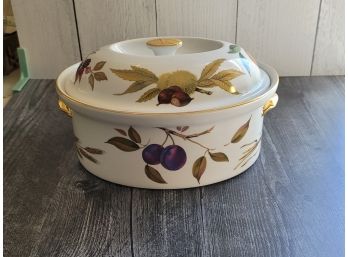 10' Covered Casserole 1961 Royal Worcester