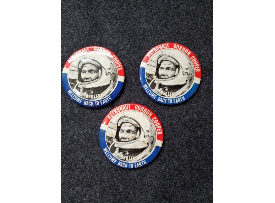 3 - 1963 Gordon Cooper- Welcome Back To Earth  - 22 - Orbits Buttons