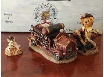 Boyd's Bears - Volunteer Fire Statio