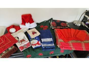 Christmas Apron, Dish Towels And Linens