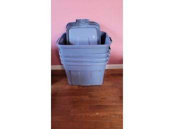 4 Rubbermaid 18 Gallon Containers With Lids