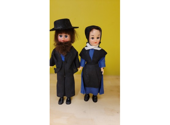Amish Couple Dolls