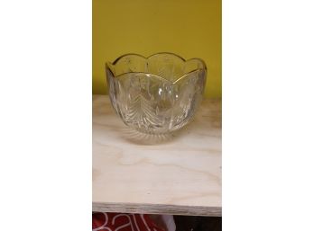 Gold Rimmed Christmas Bowl 8' X 6' Tall