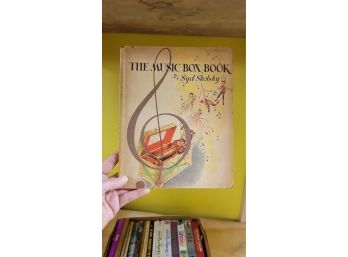 1946 The Music Box Book