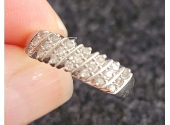 14k & 21 Diamond Ring - 3g - Size 7 - Lot O