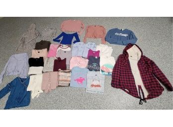 Tops & Sweaters - Size Sm & Med - Clean Clothes - D