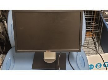 19' Dell Monitor  - Tilts And Swivels - P