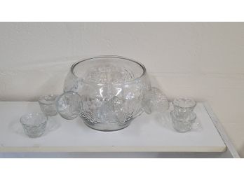 Punch Bowl With 7 Cups And Extra Hooks