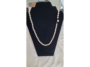 Vintage 24' Pearl Necklace - Lot Q