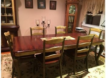 Gorgeous Hooker Furniture Dining Table W/ 2 Leaves And 6 Chairs
