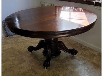 Gorgeous Late 19th Century/ Early 20th Hastings Table Company Oak Claw Foot Pedestal Table