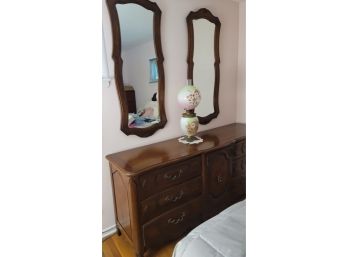Thomasville Triple Dresser With Two Mirrors