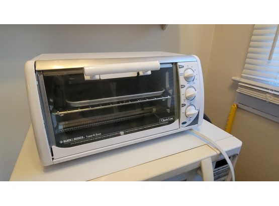 Black & Decker Toaster Oven- Works