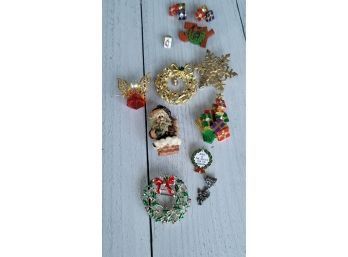 Christmas Pins And Earring Set