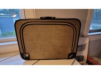 Vintage Leeds Suitcase - 21 X 16