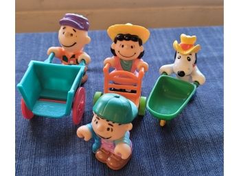 Vintage Peanuts Gang Toys