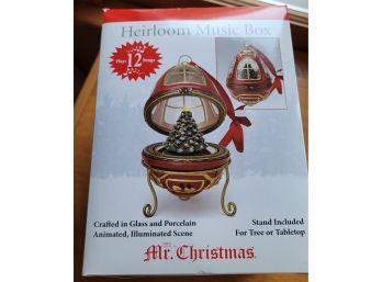 Mr Christmas Heirloom Music Box