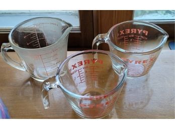 3 Measuring Cups