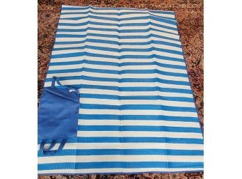 Totes Beach Mat Folds Inside Bag
