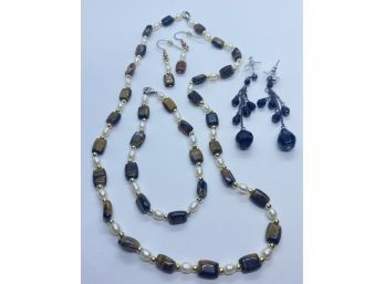 Elegant Jewelry Set With Necklace, Bracelet, And Earrings. Plus Extra Pair Of Black Earrings