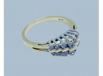 Stunning 14K Gold Diamond Ring. Size 4.5, Total Weight 2.4 Grams