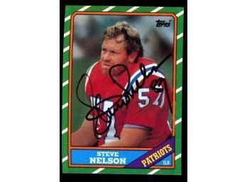 1986 Topps Football Steve Nelson On Card Autograph #40 New England Patriots