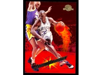 1995-96 SkyBox Premium Basketball Jamal Mashburn #28