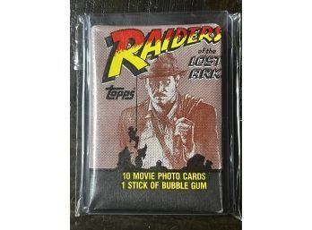 1981 TOPPS INDIANA JONES RAIDERS OF THE LOST ARK SEALED TRADING CARD PACK
