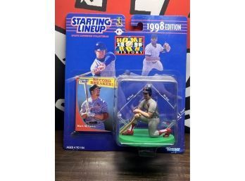 Starting Lineup 1998 Edt. Mark McGwire Record Breaker Home 1998 Run History Figure And Trading Card In Sealed